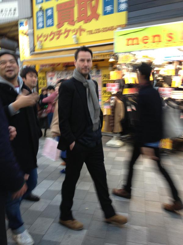 ★希少 キアヌ·リーブス ぼっちフィギュア めっちゃ癒されます キアヌ・リーブス ぼっち フィギュア