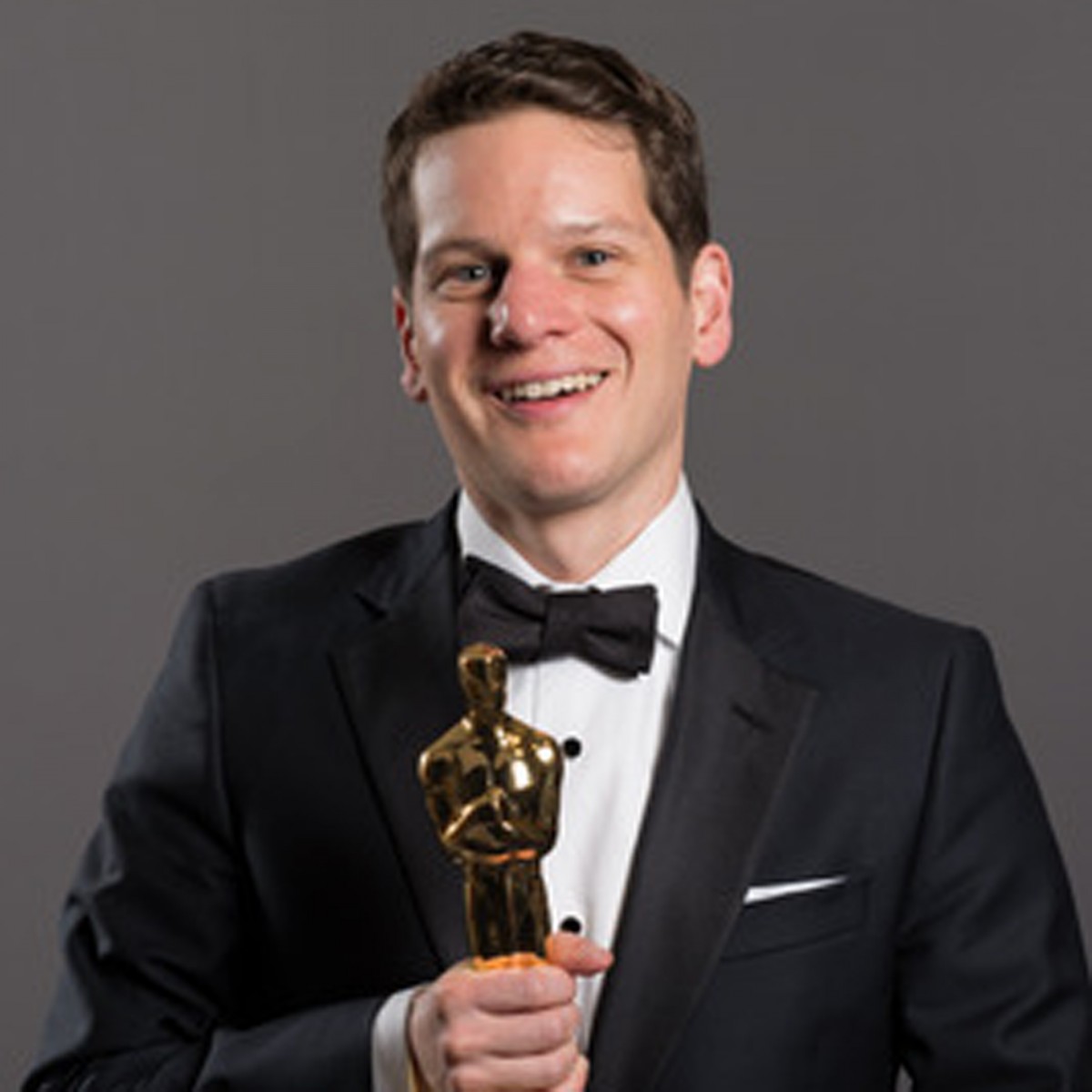 画像: アカデミー賞授賞式で自殺未遂の体験を告白した脚本家グラハム・ムーアが、カンバーバッチの名シーンを明かす