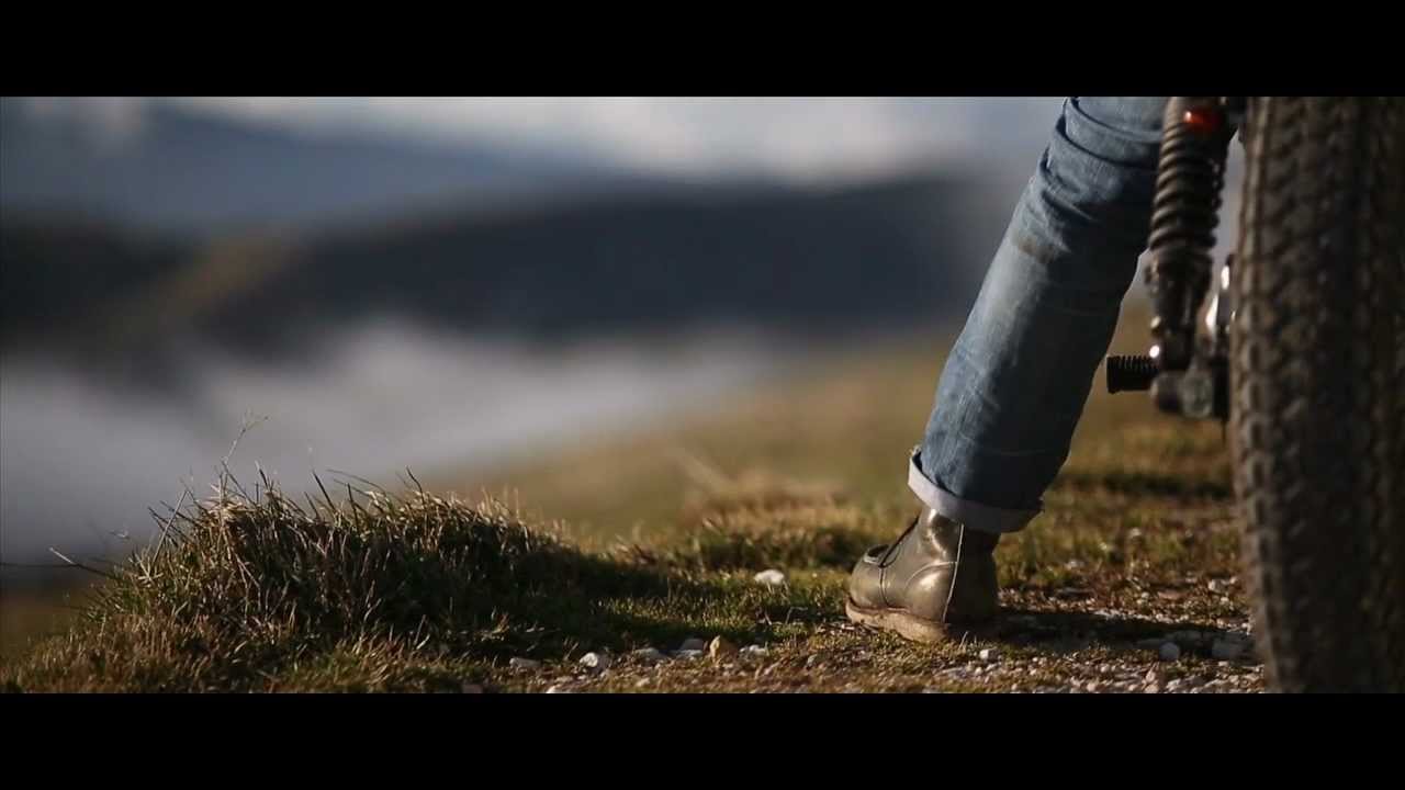 画像1: ハーレーカスタムによるサイレントな旅: 超高品質の動画