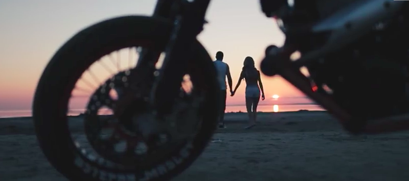 画像8: ロシア男なら、バイクの腕で女を口説くぜ、の巻