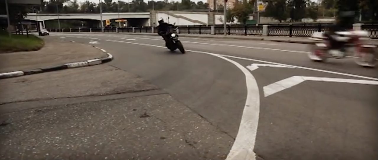 画像12: ドカ乗りの美女がドカ乗りのひげ男に惚れる。恋は実るのか??