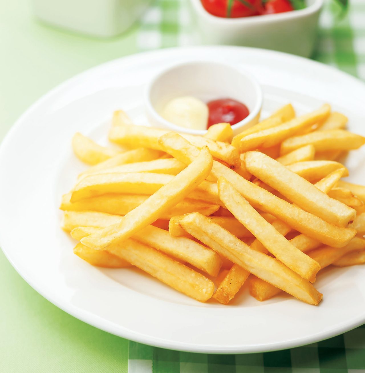 画像: 山盛りポテトフライが99円!!