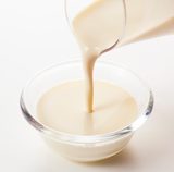 画像: <豆乳クリーム> 大豆特有のクセがなく、まろやかでリッチなコクが特長。 素材の味を引き立てながら、濃厚なコクを付与する優れもの。