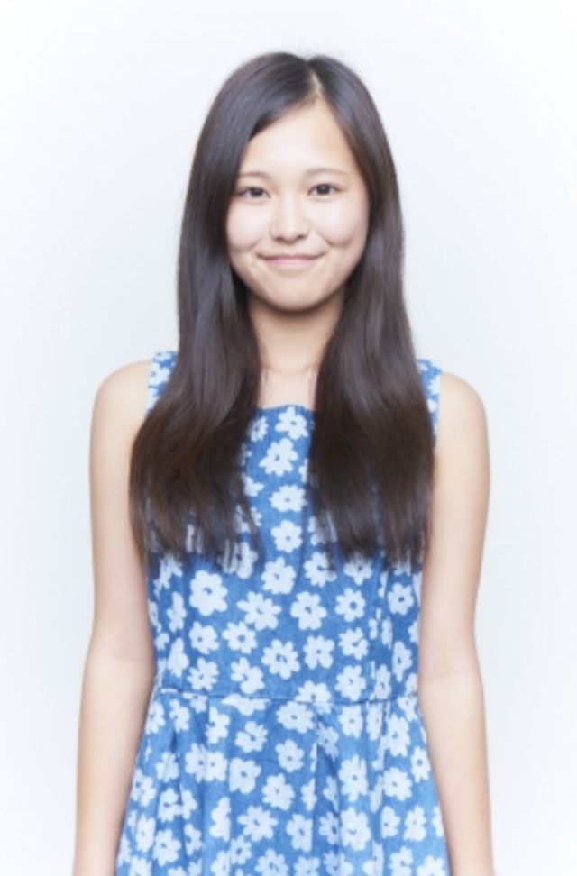 画像: 北田未奈 Mina Kitada 15 出身地/居住地 大阪/大阪 血液型 A 生年月日 2000/1/27 163cm <自己PR> 大阪から来ました、高校一年生の北田未奈です!笑うこと、歌うこと、食べること、寝ること(笑)がとっても大好きです!皆さんに、メガドリームを与えられるよう、一生懸命頑張ります☆