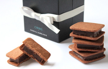 画像: 横浜チョコレートのバニラビーンズ「ショーコラ・アロニア 3個入り」へのおすすめレビュー(お取り寄せの達人:市川歩美さん):おとりよせネット