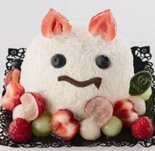 画像: 桃・オレンジ・マスカットをサンドし、可愛らしいおばけケーキに。 <新宿高野>おばけDECO 2,484円/1階