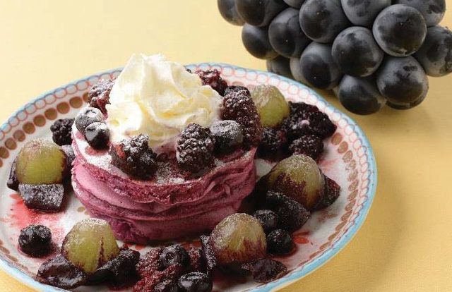 画像: 山梨巨峰パンケーキ 1280円(税抜)
