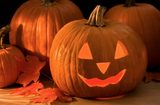 画像: 「ハロウィンパーティー&仮装コンテスト」 ハロウィンウィークを締めくくるにふさわしいナイトイベントを実施します。ハロウィン仮装コンテストのほか、秋の味覚満載のブッフェ料理やハロウィン限定カクテルが楽しめるほか、DJやピエロがイベントを盛り上げます。仮装コンテストの受賞者には、ホテルの宿泊券やお食事券など豪華商品をプレゼント。お好きなコスチュームで変装して、ホテルで過ごすハロウィンナイトをお楽しみください。 開催日: 2015年10月31日(土) 開催時間: 18:30~20:30(18:00開場) 開催場所: 2階パーティースペース「スターボ」 料金: 3,000円(2ドリンク、フード付き) ※小学生以下 2,000円、3歳未満 無料 限定人数: 先着100名 お客様からのご予約・お問い合わせ先: 045-223-2267(レストラン予約)