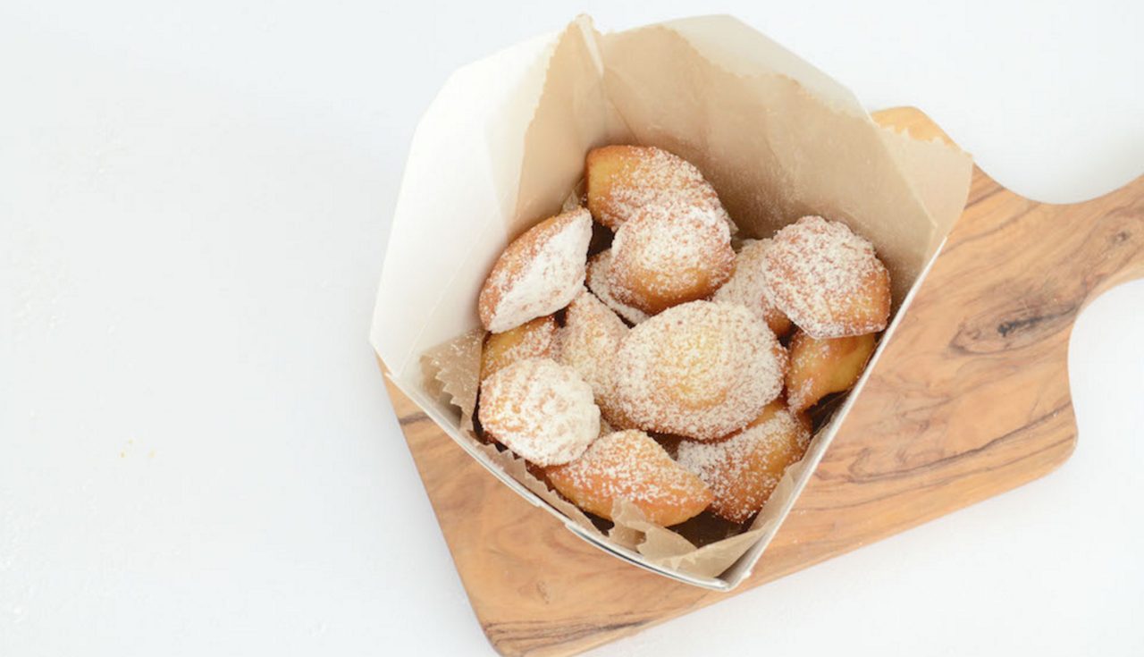 画像: 土日祝日限定焼き立てミニマドレーヌ