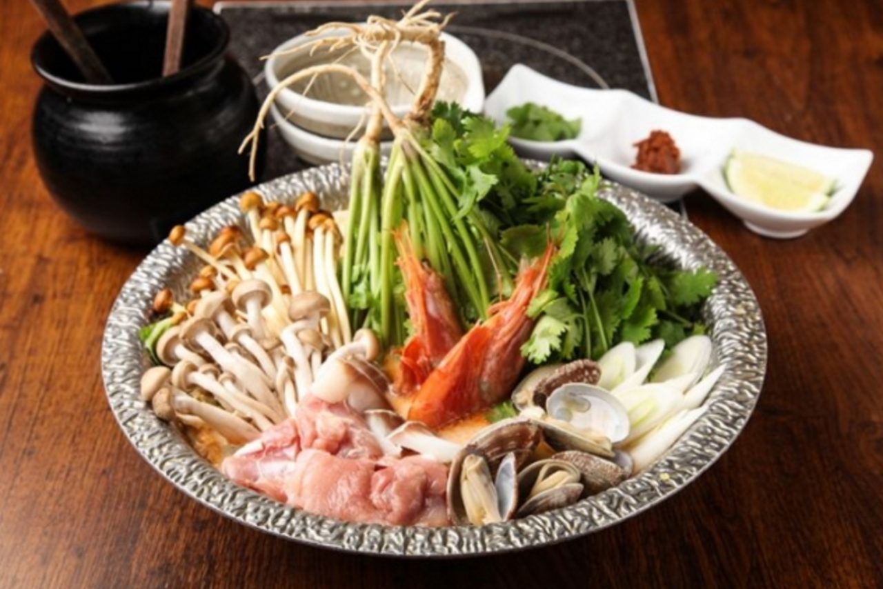 画像: 豆乳出汁でアレンジしたまろやかトムヤムクンスープのオリジナル鍋