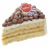 画像: 商品名:「紅茶のミルフィーユ」 価 格: ¥420(税込¥453) 特 長: フランス産グラン マルニエ入りアールグレイ風味カスタードと紅茶スポンジ、パイ生地が層になった、香り高いミルフィーユ。グラン マルニエ入りホワイトチョコガナッシュとミルクチョココポーのまろやかな味わいが調和します。 ※販売期間/2015年11月13日~12月10日頃