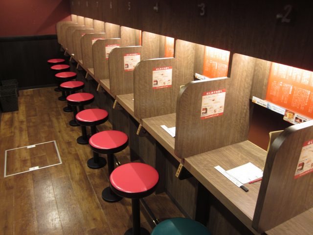 画像: 味集中カウンターもあります