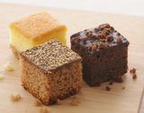 画像: □「銀座ガトーショコラ」 しっとりもっちり新食感!ひとくちサイズのかわいいケーキを詰め合わせました。(要冷蔵) 「ミルク&スイート」(2種8個入)¥594、(2種16個入)¥1,188、 「銀座ガトーショコラ&ガトーフロマージュ」(2種16個入)¥1,188、 「プレミアム銀座ガトーショコラ あまおう&宇治抹茶」(2種16個入)¥1,425