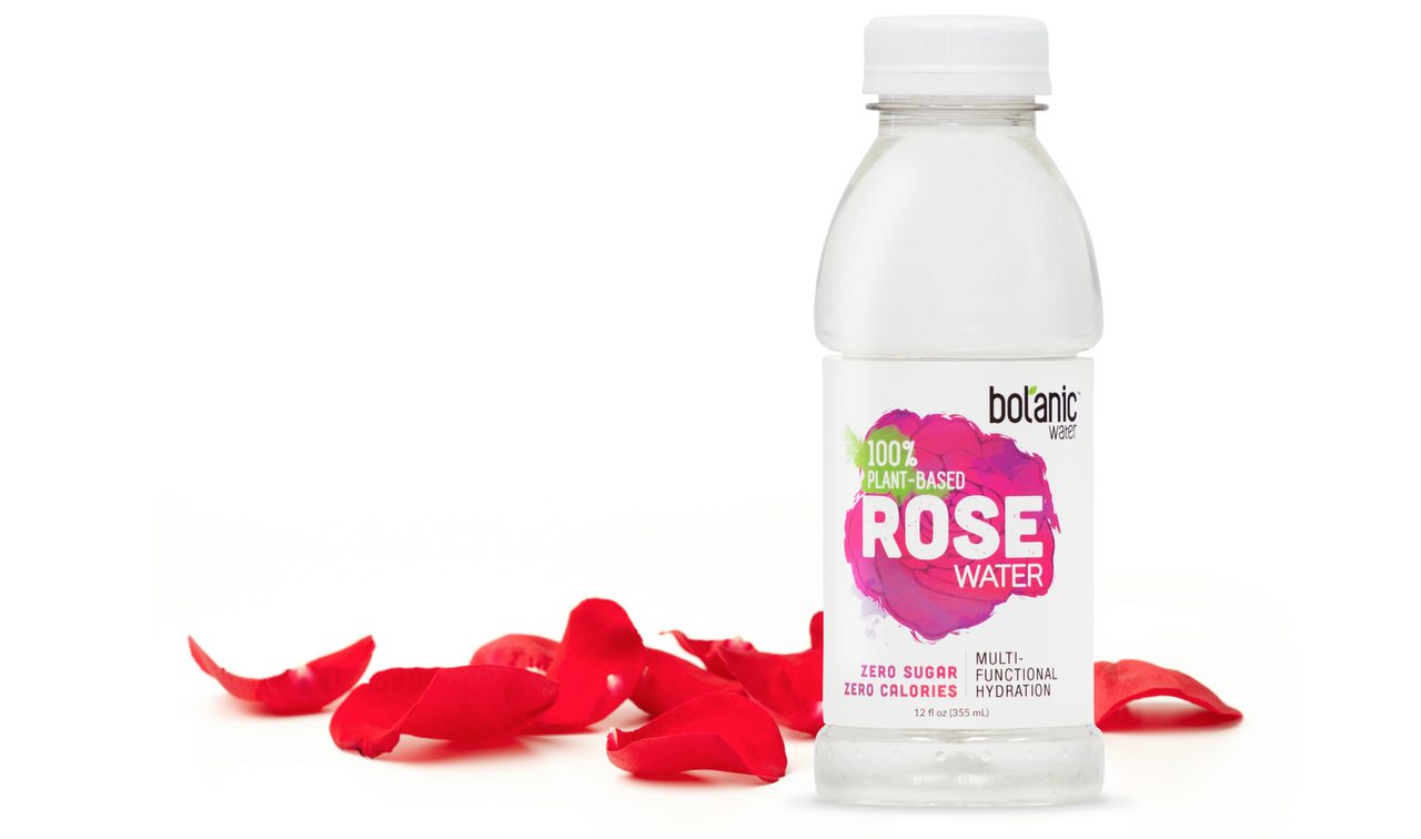 画像: ＜ROSE WATER(ローズウォーター)＞ バラは体や精神を癒す効果で知られていますが、殺菌効果、水分補給、肌の活性化や消化機能の改善という効果もあります。バラを食べることは難しいですが、飲料にすることで体内に吸収することができ、さらに一番の特徴である香りも楽しむことができます。