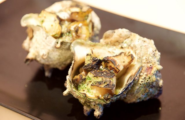 画像: サザエのエスカルゴバター焼き メゾン・ド・スリジェ: 浅水屋 巌 シェフ www.m-cerisier.com