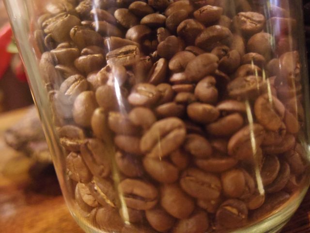 画像: こちらは浅煎り。 www.coffee-story.co.jp