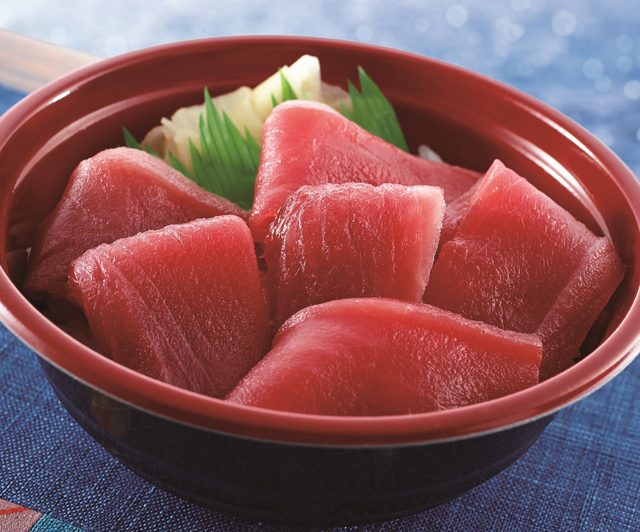 画像: 青森「魚っ喰いの田」鉄火丼 1人前 2,376円(税込) 津軽海峡育ちの本まぐろを豪快に乗せた鉄火丼。