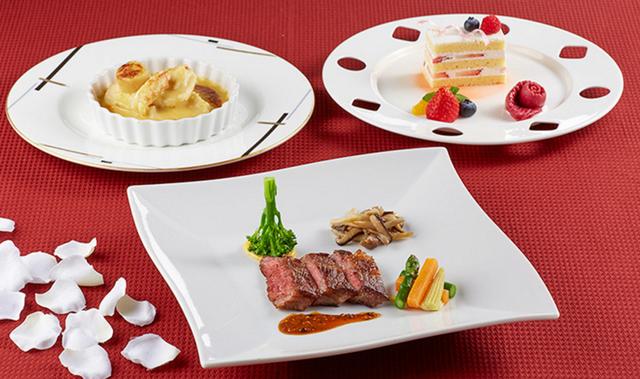 画像: 【ホワイトデーメニュー:6,480円(税込・サービス料別)】 ・トラウトサーモンのお花畑風 ・タピオカ入りコンソメスープ ・シーフードのグラタン アメリカ風 ・牛サーロインのポワレ ソースポワブル ・苺ショートケーキとカシスシャーベット ・コーヒー