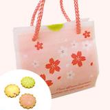 画像: 【桜のクッキーバッグ:3種15個入 594円(税込)】 桜の花、葉、実(チェリー)の3種のクッキーを桜のイラストがあしらわれたピンクの可愛らしいバッグに詰め合わせました。