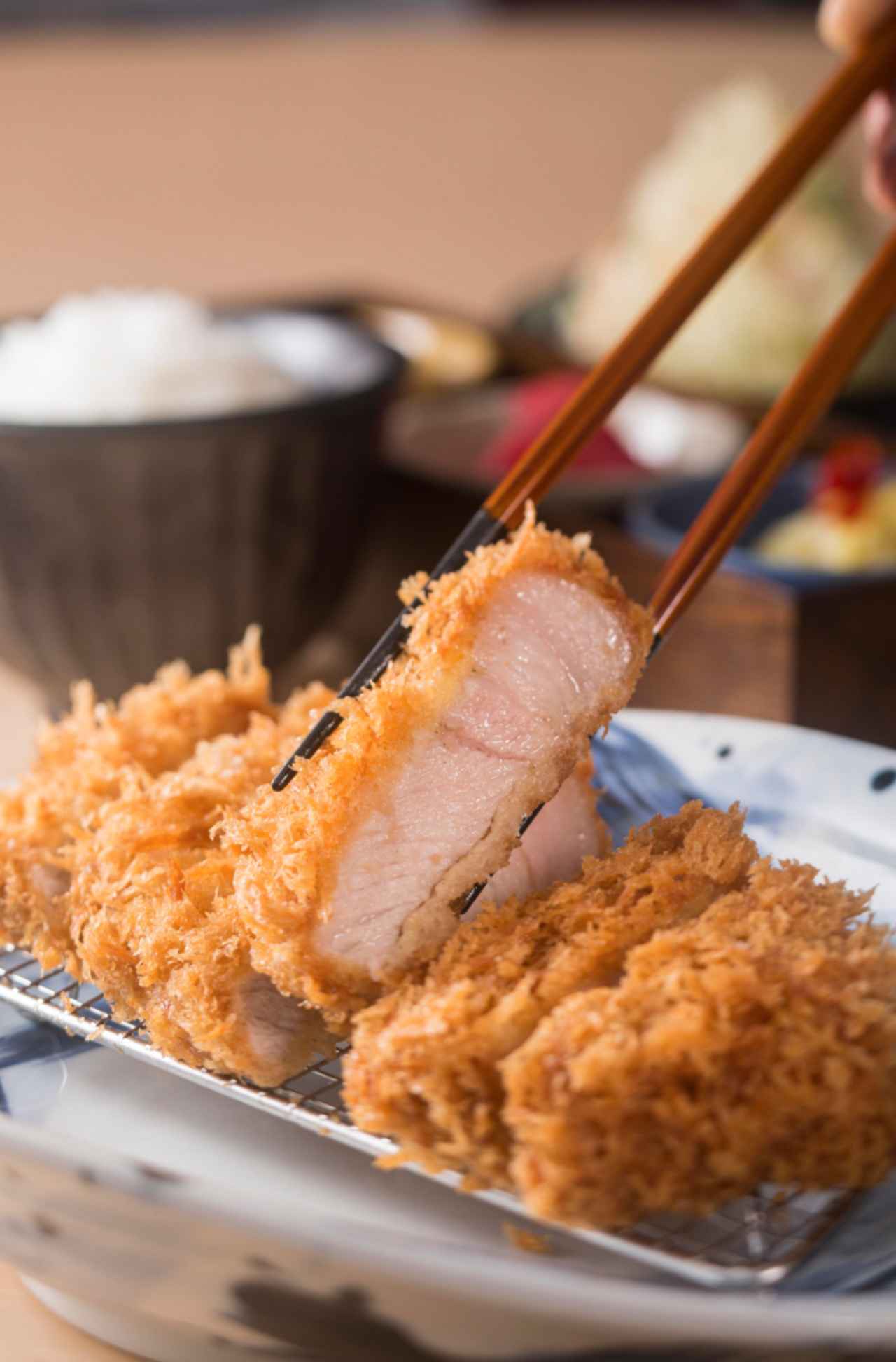 画像: こだわりのとんかつが楽しめるとんかつ「神楽坂 さくら」オープン!