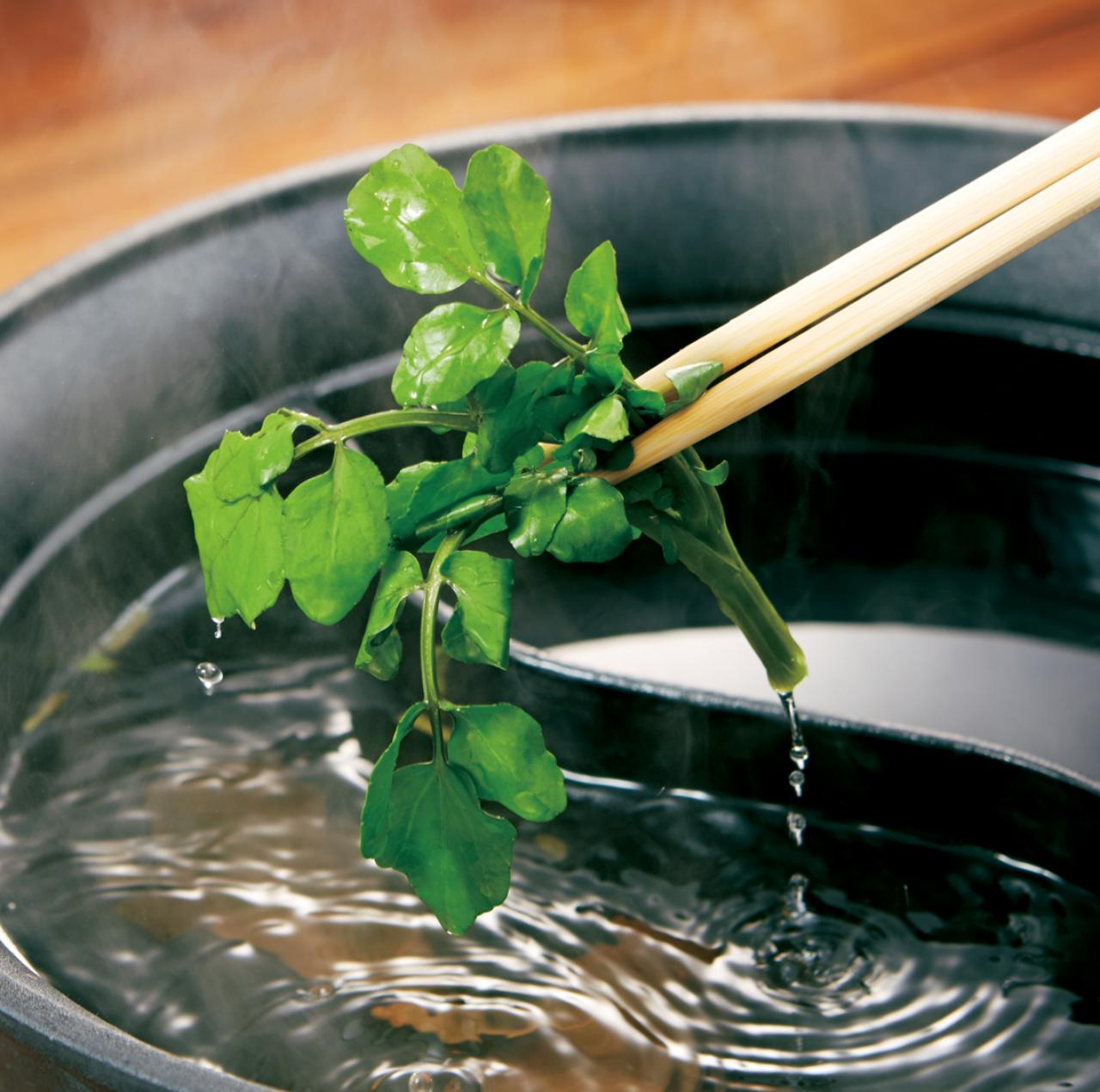 画像: 梅だしをしゃぶしゃぶ