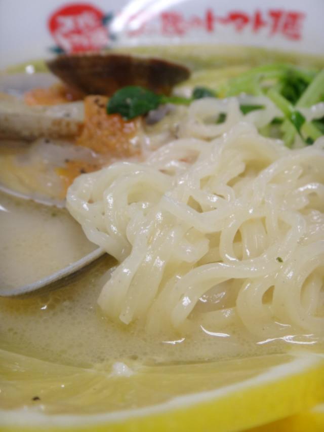 画像3: 『太陽のトマト麺』2016年4月のトマトの日は「ジェノベーゼ薫る ボンゴレ フォルマッジョ」