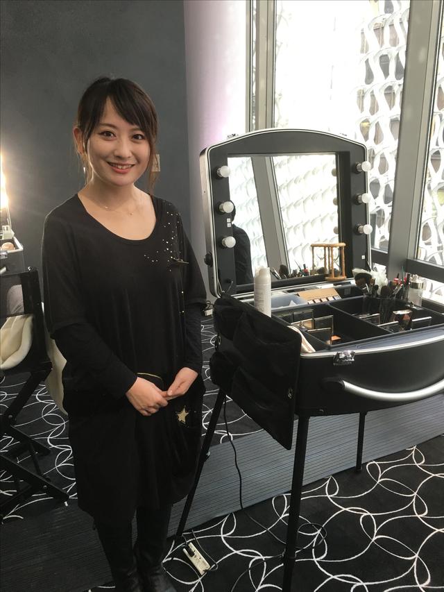 画像: ヘア&メーキャップアーティストによるタッチアップコーナー