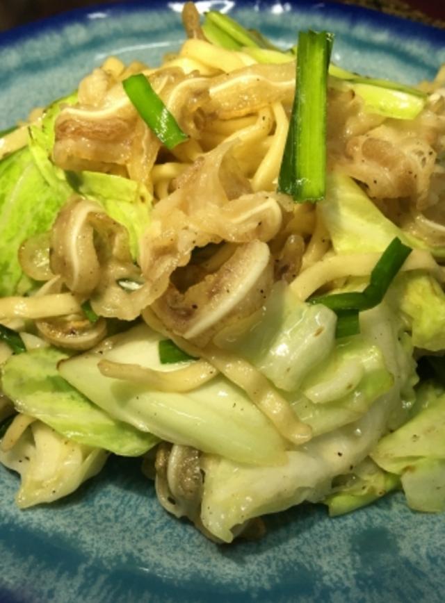 画像: 【沖縄】 『ミミガーのウチナー塩焼きそば』/月うさぎ コリコリの県産ミミガー(豚の耳)ともちもちの沖縄そばの麺を使った塩焼きそば。 やみつきになりますよ!『でーじまーさん(とってもおいしい)』