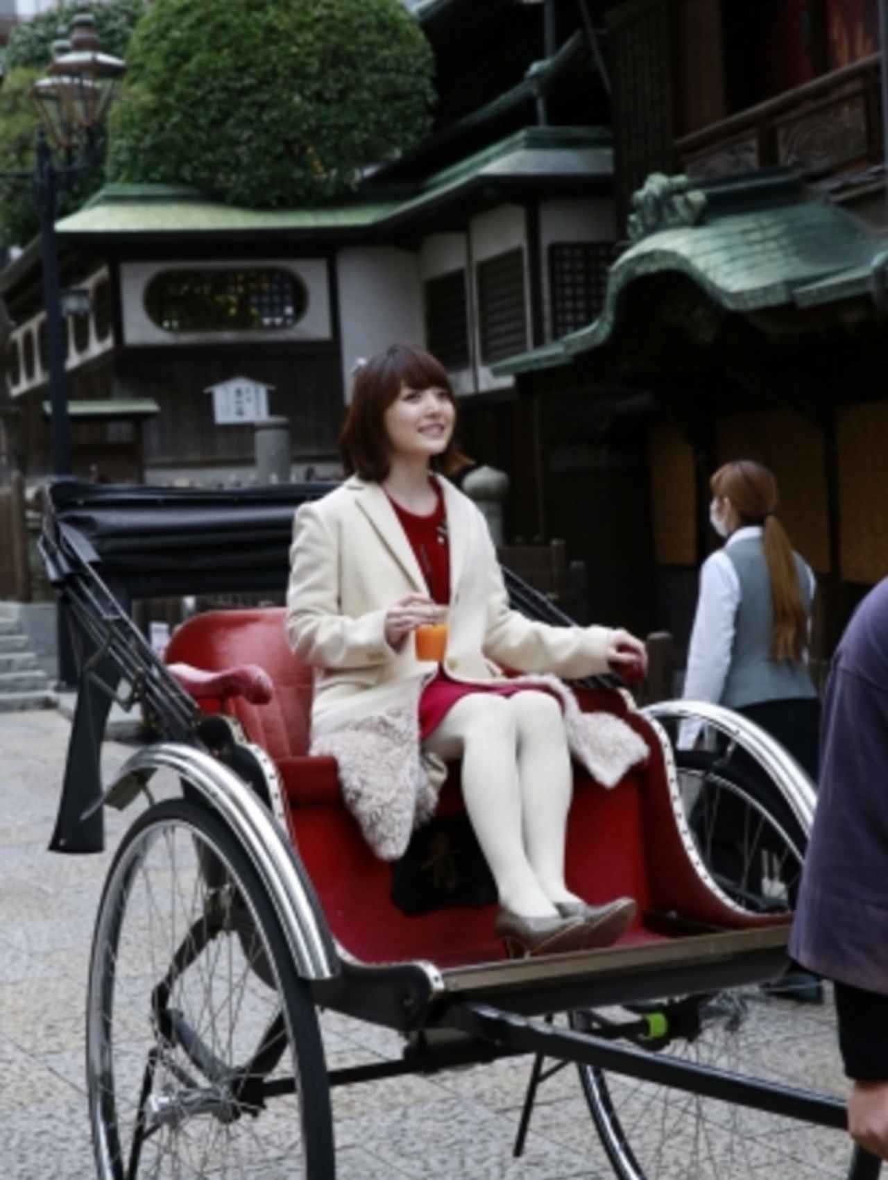 画像: 「花澤香菜フォトブック かなめぐり~前編~」