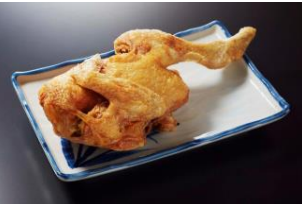 画像: 目黒 月鳥 ひな鳥素揚げ（1本） 734円から 衣を使わずに丸ごと素揚げする、パリッとジューシーな月鳥人気の逸品です。