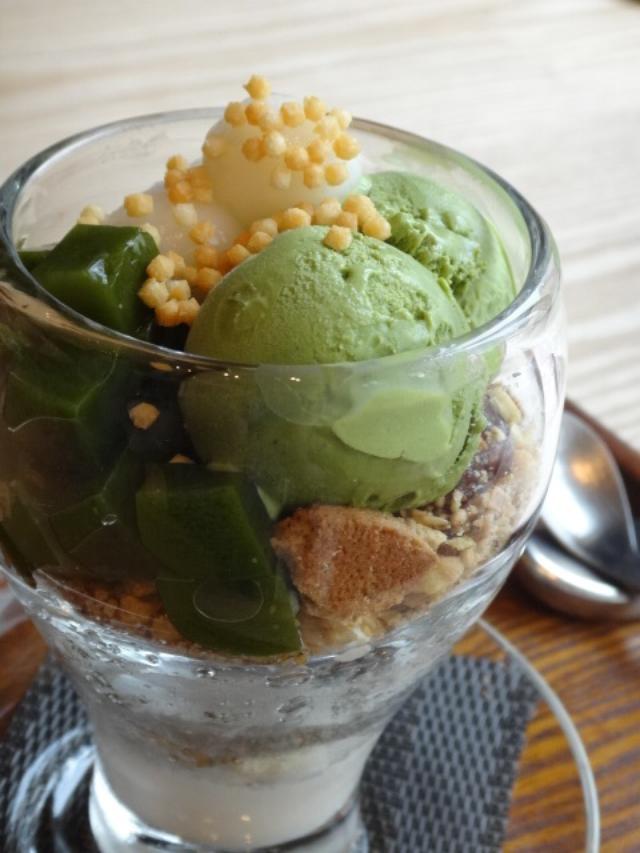 画像: 【茶cafe竹若の抹茶のパフェ】 880円