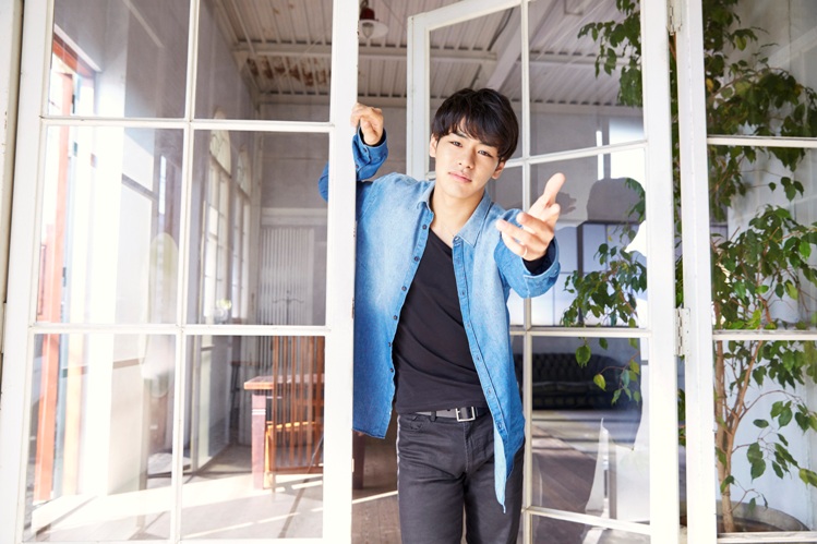 画像: ■Rui(ダンサー&コレオグラファー) 加藤ミリヤ、CHEMISTRY、東方神起、山下智久など数多くの有名アーティストのバックダンサーをつとめ、コレオグラフもこなす実力派ダンサー。 大学時代からダンサーとしてのキャリアをスタートし、現在はダンサー/コレオグラファーのほか、講師としてもワークショップやレギュラークラスを開くなど精力的に活動。 Jazz, Hip Hopをベースにジャンルを越えてスキルの高いダンススタイルと、端麗な容姿から繰り出されるスタイリッシュなパフォーマンスで、多くのアーティストとオーディエンスを魅了し続けている。