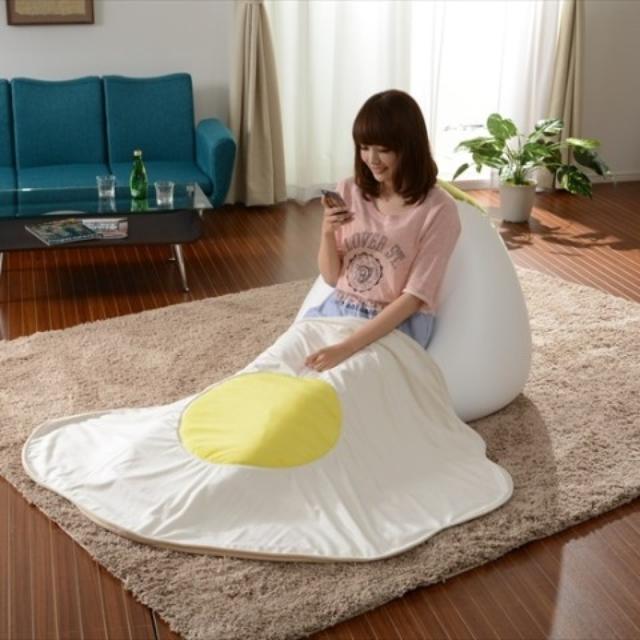 画像: ■めだまやきブランケット 価格:4,298 円(税込) vvstore.jp