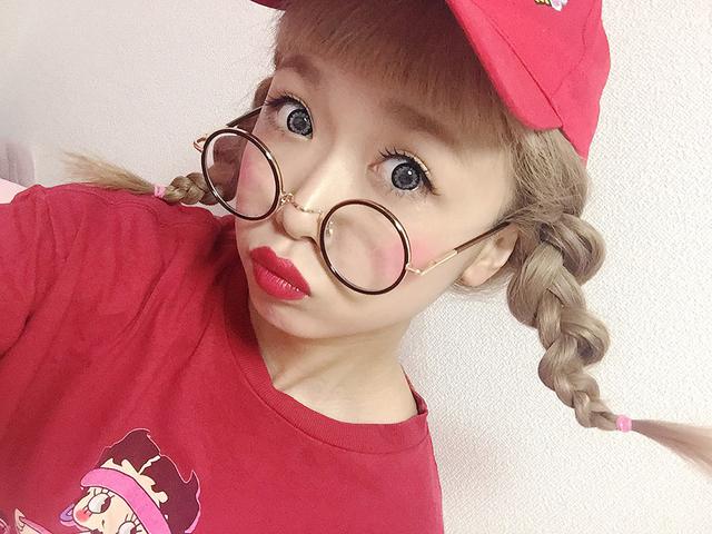 画像2: 渋谷109「Swankiss」のカリスマ店員 「ひかぷぅ」コラボの「まるめがね」と カリスマ ママブロガー「とみmama」 プロデュースのフラワー水着