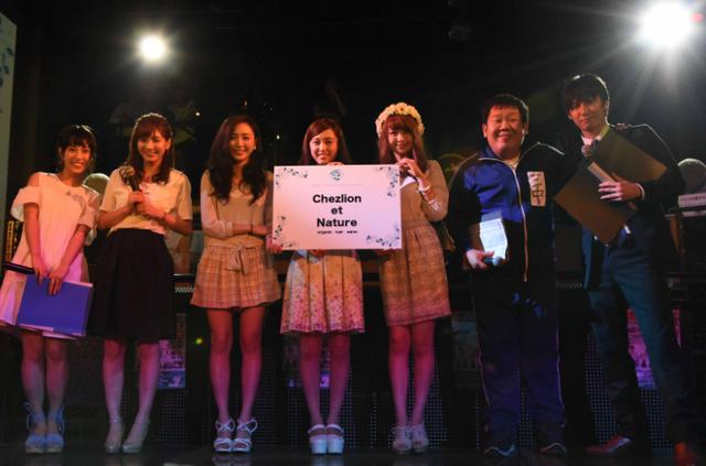 画像: こちらはNo.18 佐久間みなみさん(左)、No.16 橋本小春さん(中央)、NO.126 滝本ゆきのさん(右)が受賞しました! 受賞した3名には、3ヶ月間のヘアサロンシェリオン・エ・ナチュール様のサロンモデルとして活動する権利が贈られます。