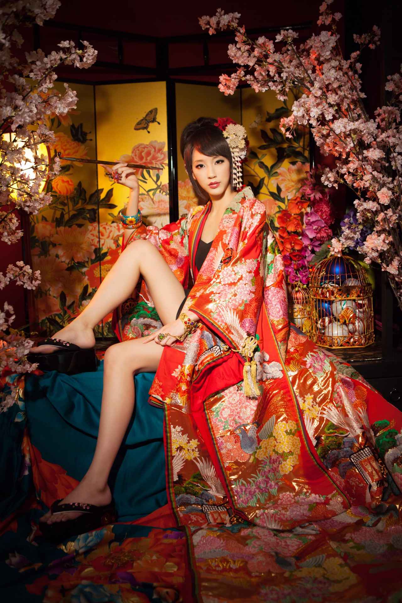 画像3: プロのヘアメイク・スタイリストの手によってプリンセスや花魁に変身!