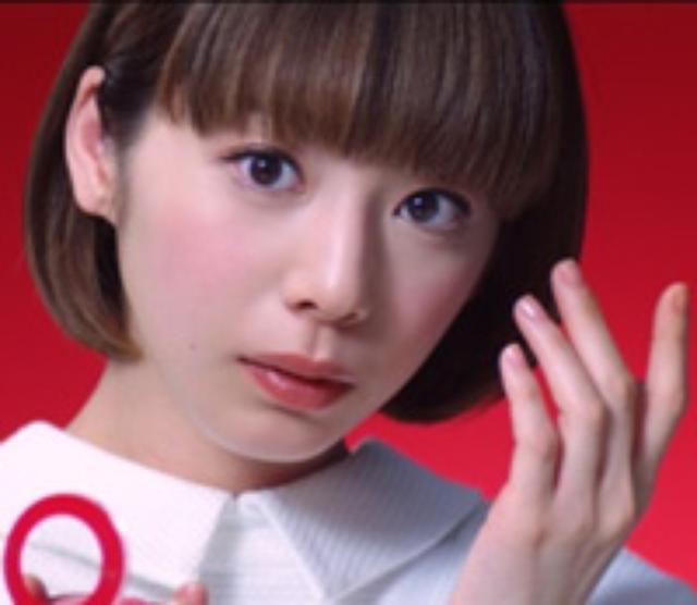 画像: カホ(夏帆さん) 1991年4月生まれ・牡羊座 出版社の広報担当。まじめでしっかり者のお姉さんキャラ。無理せず自然体でいたいと思いながらも、個性が足りないことが悩み。