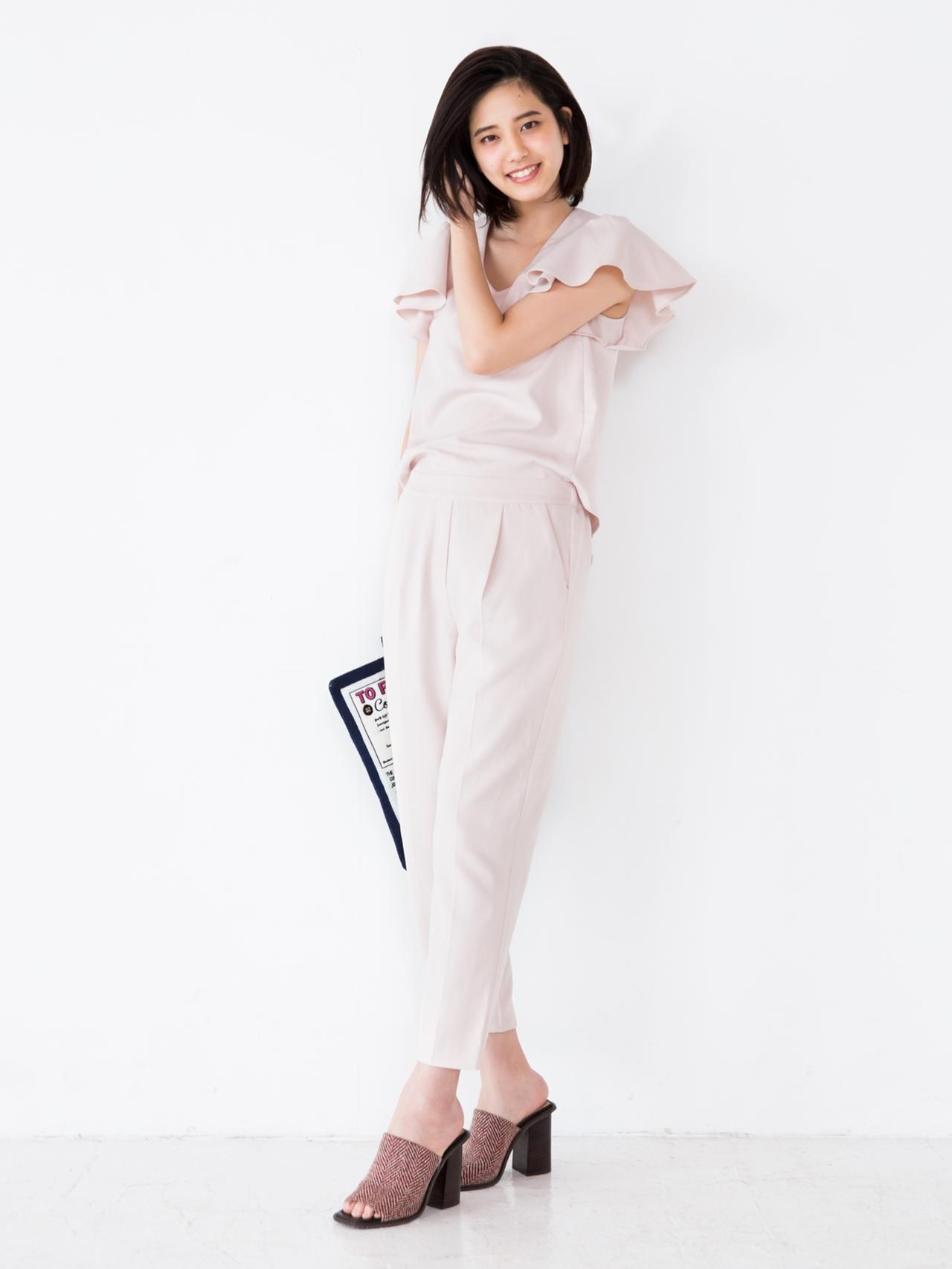 画像3: 山崎紘菜さん主演"ファッションの神様が降臨する?"Web CM