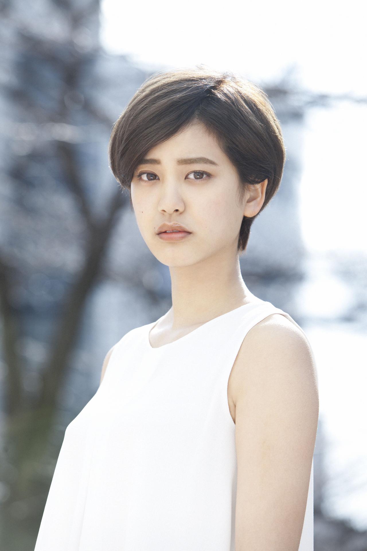 画像5: 山崎紘菜さん主演"ファッションの神様が降臨する?"Web CM