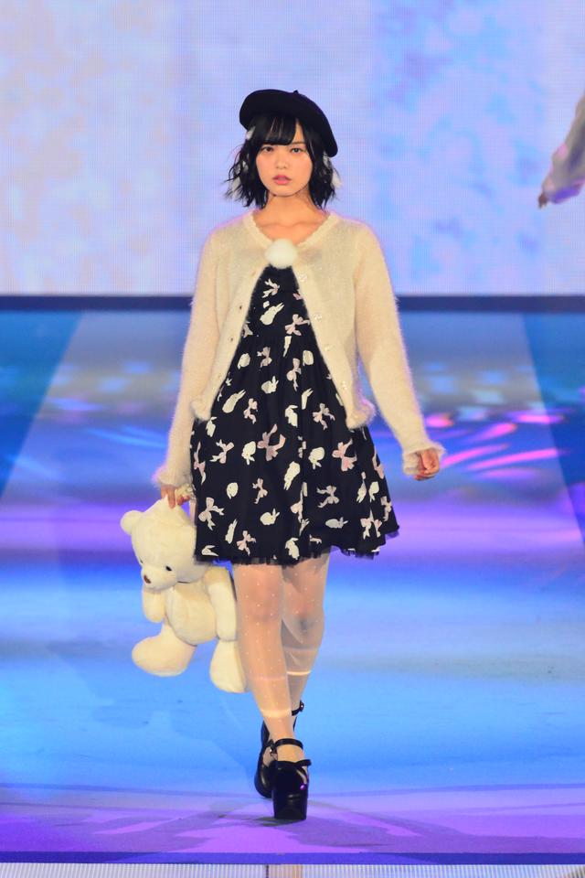 画像8: 【イベントレポ】ランウェイだけじゃない!ブースも大充実の「ガールズアワード2016」レポート