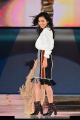 画像3: 【イベントレポ】ランウェイだけじゃない!ブースも大充実の「ガールズアワード2016」レポート