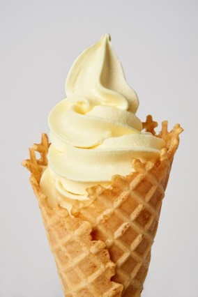 画像: Cow Cow Ice　チーズ オーストラリア産、デンマーク産の2種のクリームチーズに北海道産ゴーダチーズを加える事で更に濃厚に仕上げました。 税込　500円