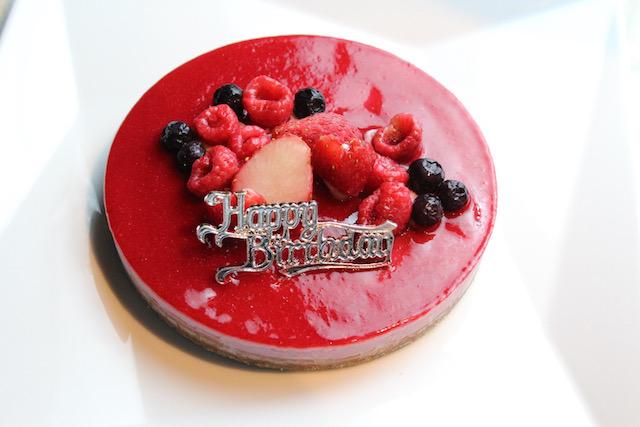 画像: ベリー&カカオのRawケーキ ¥5,400