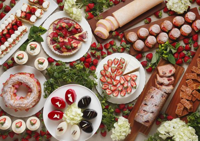画像1: プレミアムないちご「章姫」を使ったスイーツが食べ放題!