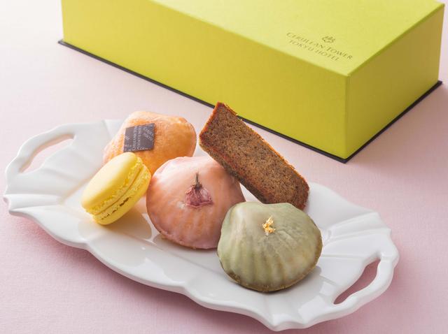 画像: 【和みセレクション 2017 5個(5種類)入り】 それぞれ味わいの異なるマドレーヌ、フィナンシェ、マカロンを詰め合わせた、5個入りの焼菓子セットです。マドレーヌは、抹茶、桜、国産レモン、フィナンシェはほうじ茶、マカロンはゆず、と、すべて和テイストの材料でご用意いたしました。気軽な贈り物におすすめです。