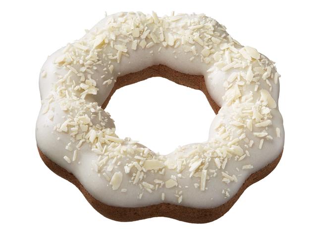 画像: ≪ポン・デ・ショコラ≫ ●ポン・デ・ホワイトショコラ(140円) ココア風味のもちもちとした食感の生地を、ホワイトチョコでコーティングし、ホワイトフレークチョコをトッピングしました。