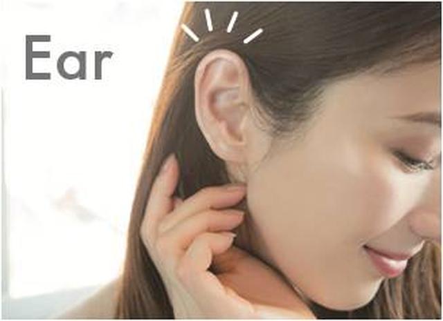 画像: 髪を耳にかける仕草を色っぽく!【Ear(耳)】 ピアスや髪さえ美しく見せてくれる、こなれたテクニック。女性らしい所作に色気を醸し出します。