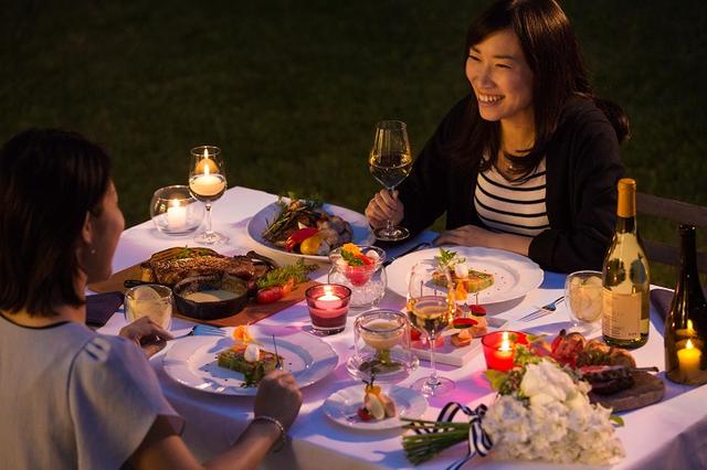 画像: 21時からでも利用可能な夕食で、夜のチェックインをサポートします