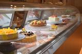 画像: 店内ではフレッシュケーキもいただくことができます
