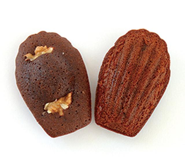 画像: BROWNIE ブラウニー 235円(税込) 濃厚なチョコレートの生地にローストウォールナッツをトッピング